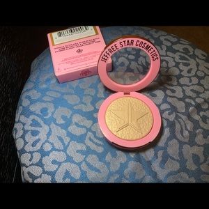 JEFFREE STAR SNOW GLOBE